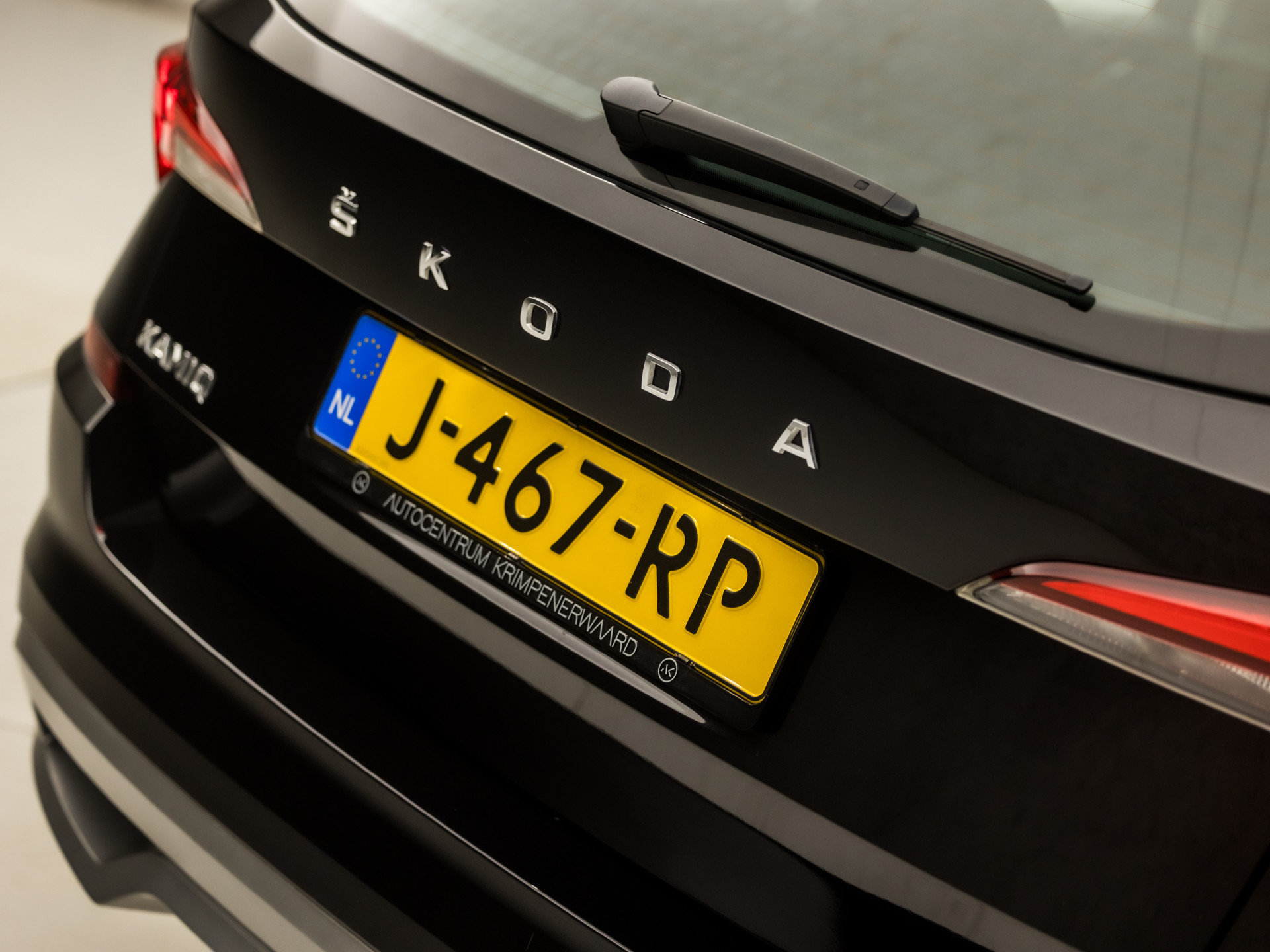 48649290-22.jpg